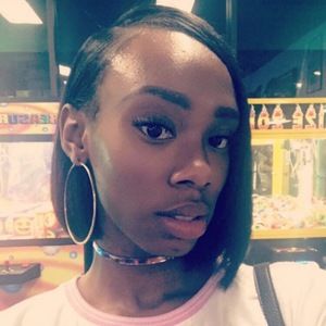 Meet your Posher, Mya
